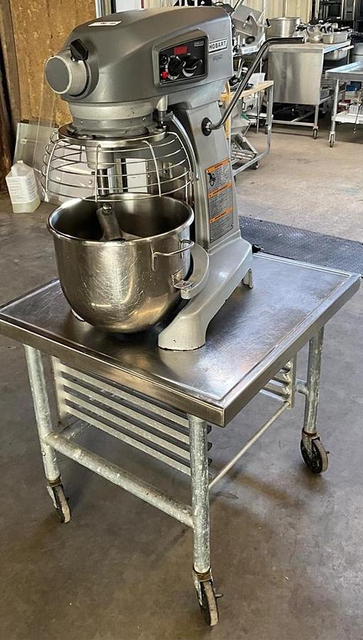 Used  Hobart 20qt Legacy with stand