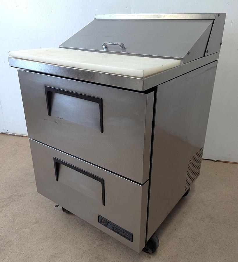 Used True TSSU-27-08D-2 28" Refrigerated Sandwich/Salad Prep Table W/Drawers