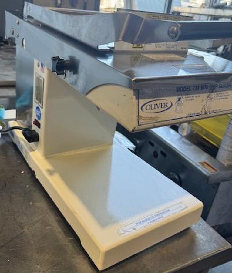 Refurbished Oliver Mini Bagel Chipper  - Model 738 - SEE VIDEO