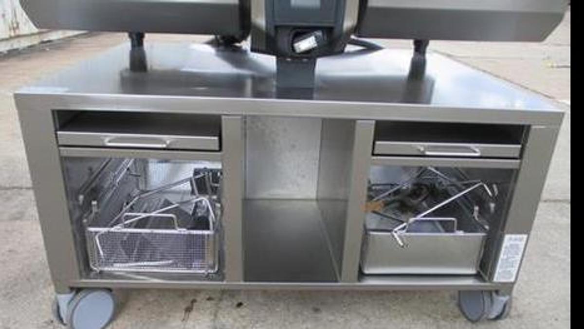 Used Rational iVario Pro 2-XS 4.5 Gallon Tilting Skillet  -2-Pan Electric Multi-Functional Cooking Center - 208/240V - RARE USED ITEM