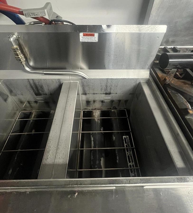 Used HENNY PENNY 3 SECTION 195 GALLON FRYER COMMERCIAL USED WITH FILTRATION SYSTEM - MODEL OFG-323