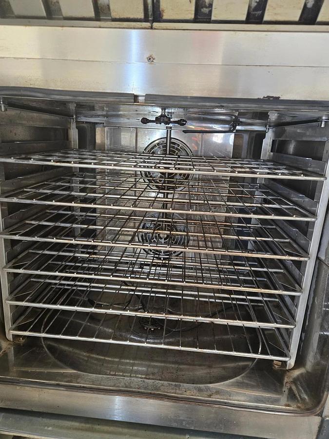 Used UNOX XAVC-06FS-EPRM Combi Oven w/ Ventless Hood & Stand 208-240V 3-Phase