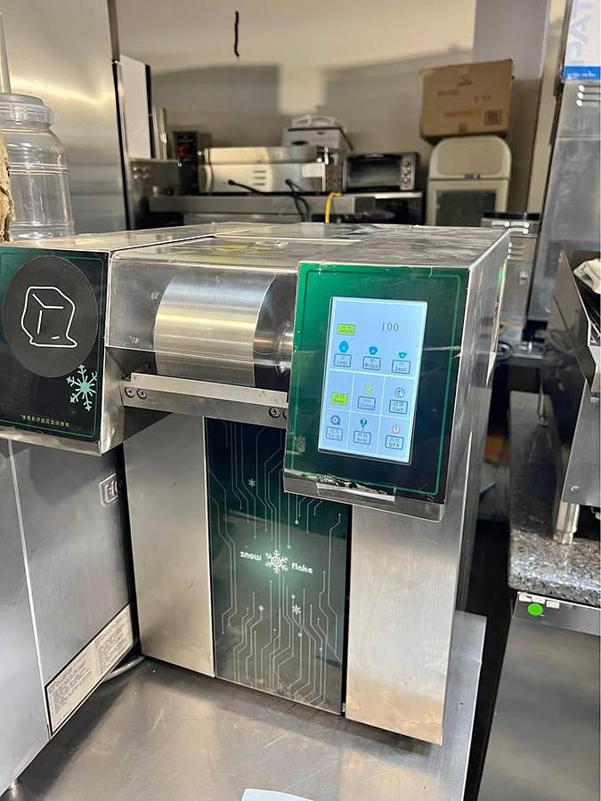 Used Flaky Shaved Ice Machine - snowflake style