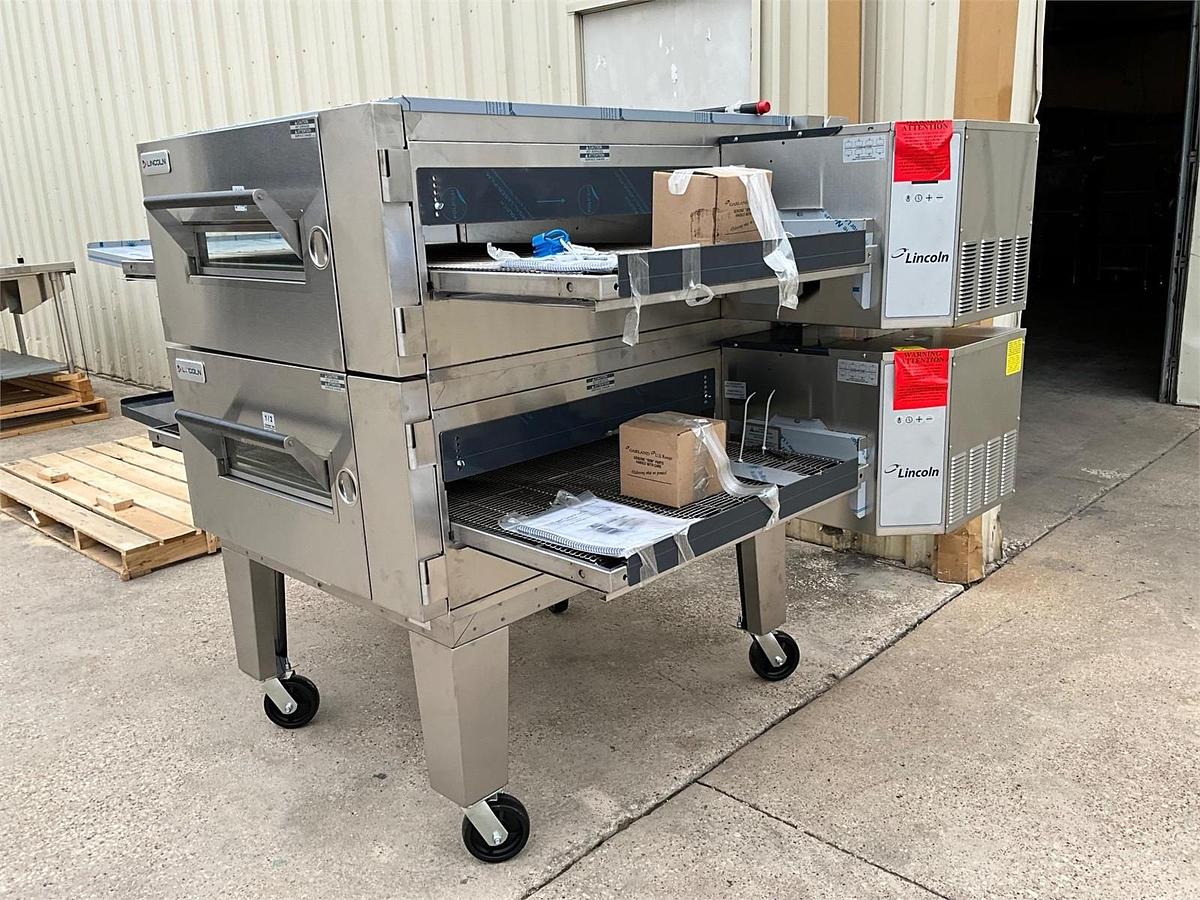 Used 2 stack Lincoln Impinger gas 1600 conveyor oven - NEAR NEW CONDITION