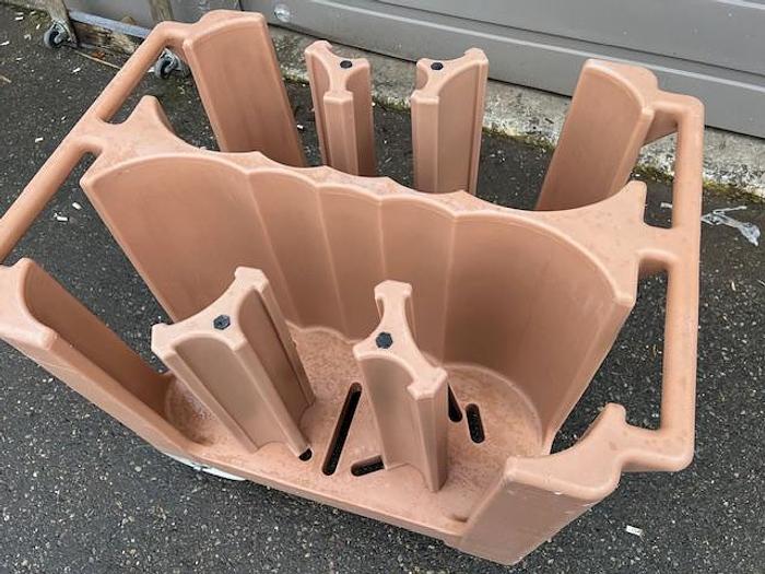 Used Cambro adjustable dish caddy
