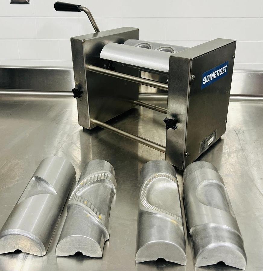 Used Somerset SPM-45 Manual Pastry & Turnover Machine + 3 Die Sets