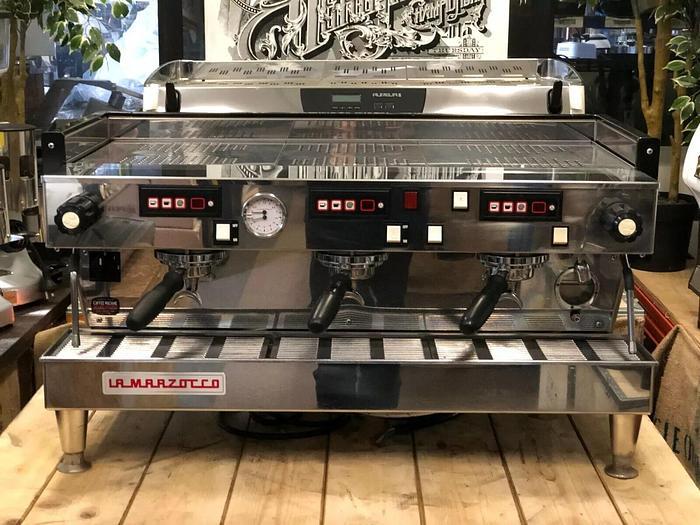 Refurbished LA MARZOCCO LINEA CLASSIC AV 3 GROUP GOLDEN BROWN ESPRESSO COFFEE MACHINE CAFE