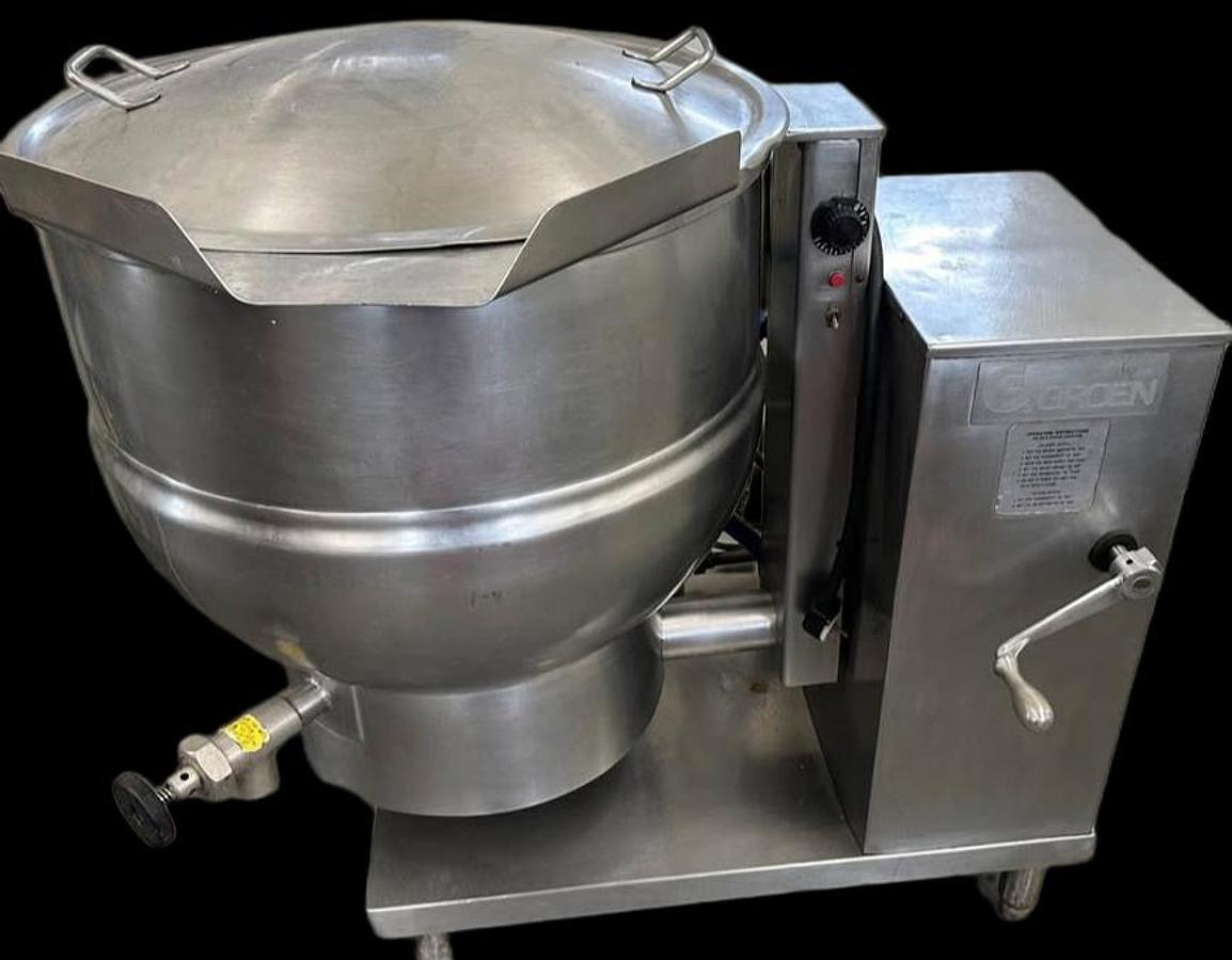 Used Groen Commercial Tilting 40 Gallon Kettle. Natural Gas