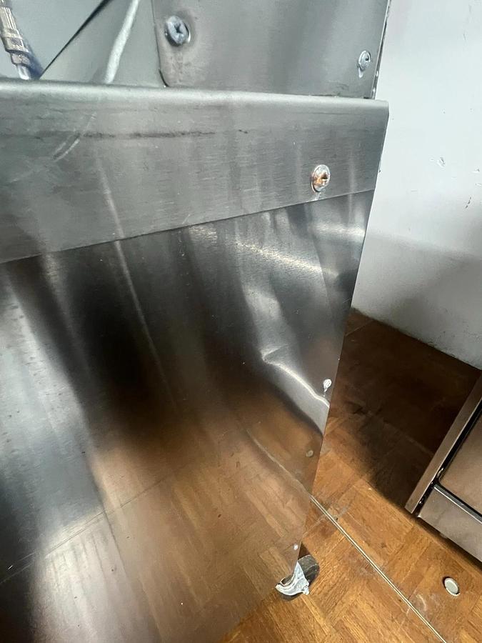 Used HENNY PENNY 3 SECTION 195 GALLON FRYER COMMERCIAL USED WITH FILTRATION SYSTEM - MODEL OFG-323