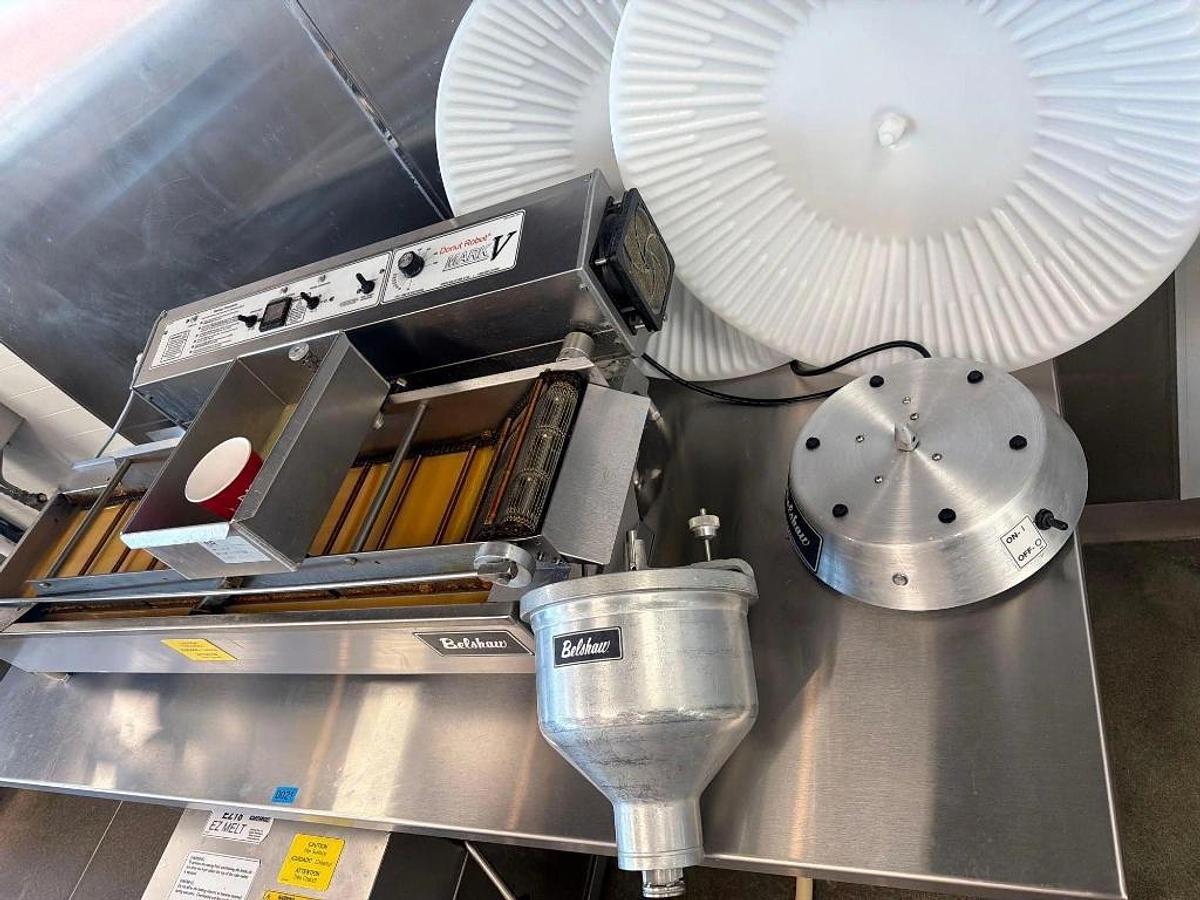 Used Belshaw Donut Robot Mark V Complete Automatic Donut Fryer System - fry and grease filtration machine