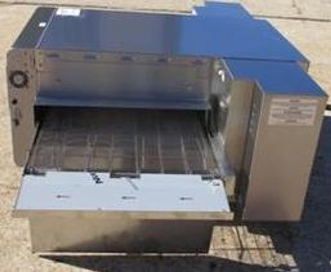 Used Ovention Converyor Oven Model C2000 - looks like new 