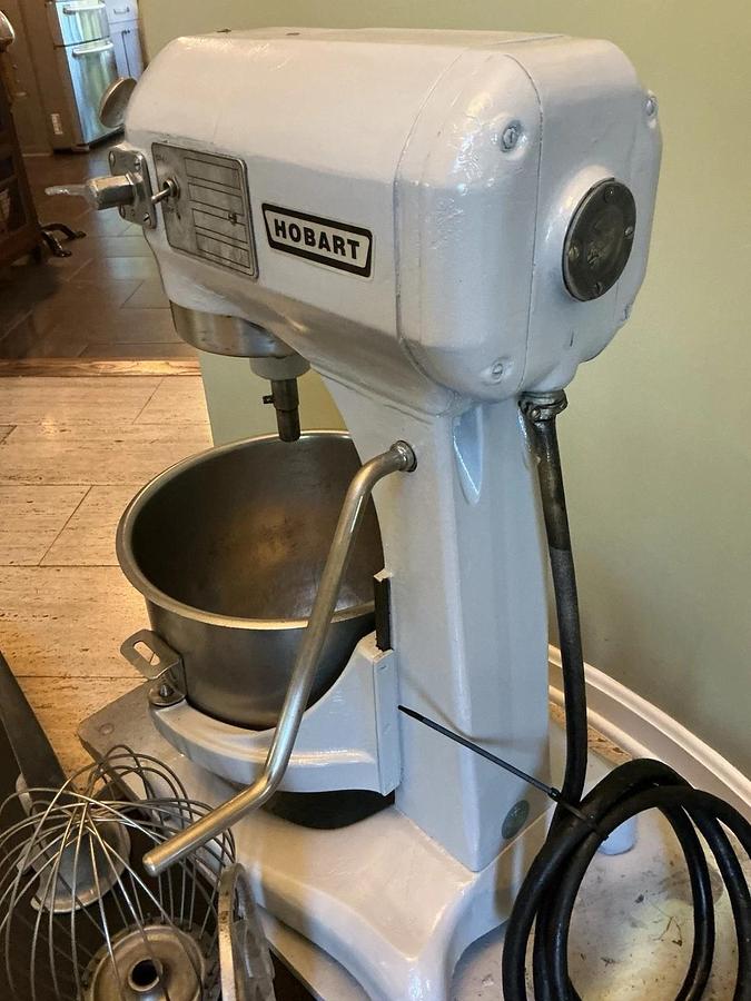 Used Hobart A200 20 Quart Commercial Bakery Mixer SS Bowl & 3 Attachments in Ohio