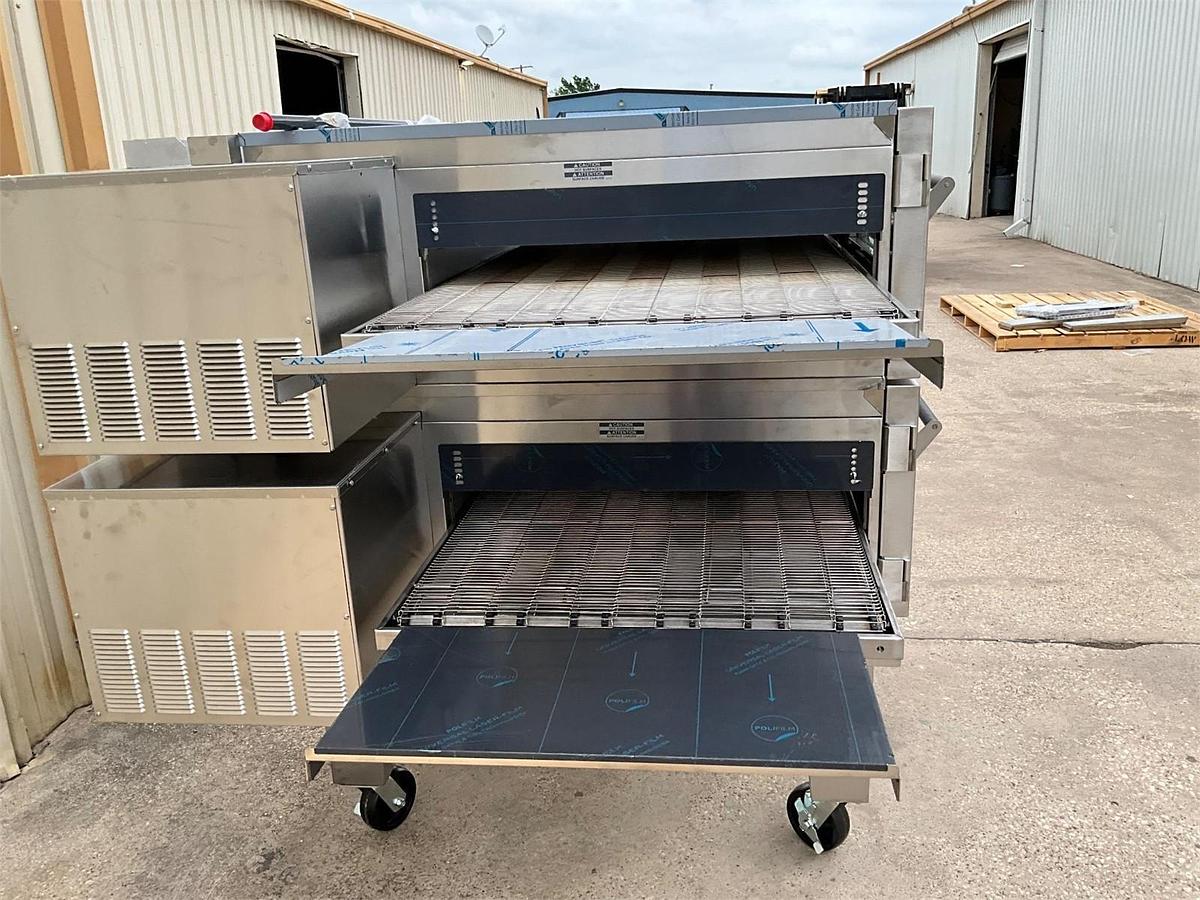 Used 2 stack Lincoln Impinger gas 1600 conveyor oven - NEAR NEW CONDITION