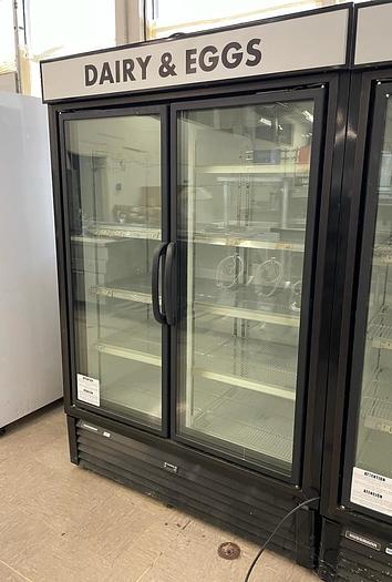 Refurbished 2 Door Glass Cooler | Hussmann | Model # VRM2B -