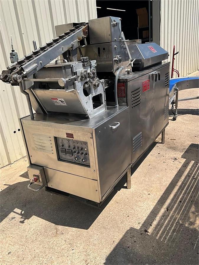 Used Superior gas corn and tortilla line with conveyors