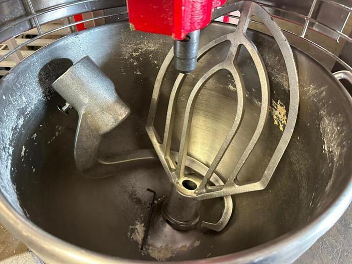Refurbished HOBART 60 QT. FLOOR MIXER MODEL HL662