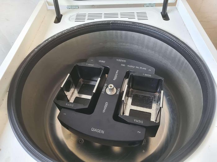 Used Sigma 4-15 Centrifuge