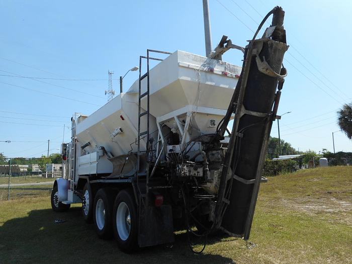 Used 2005 Peterbilt 379 Volumetric Truck
