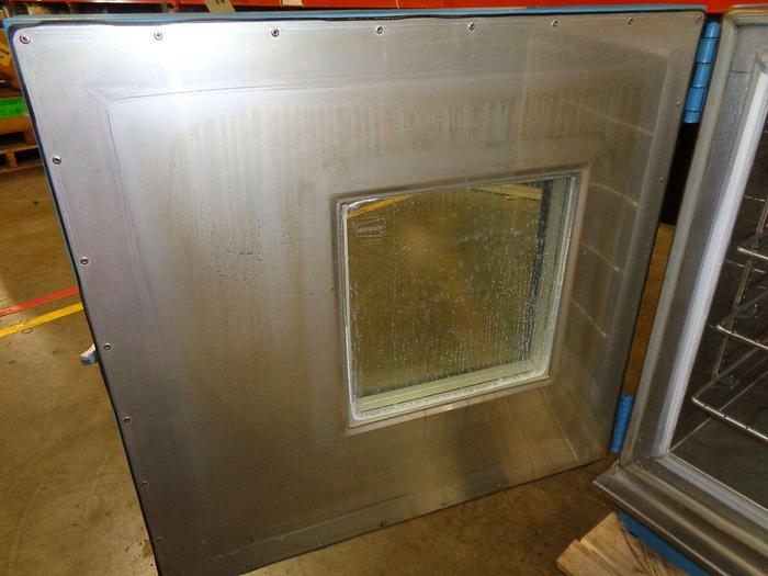 Used Thermotron Environmental Humidity Chamber Mini-Max SM-5.5S No Controller