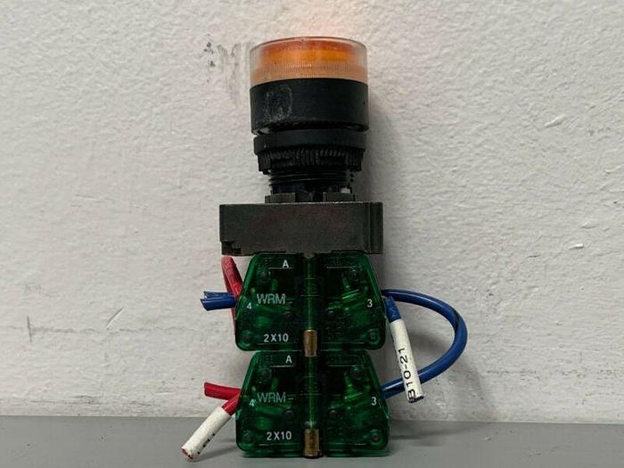 Used Allen-Bradley 800E-2D0 Series. A Push Button 600V