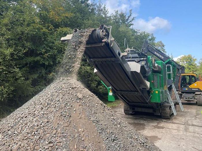 Used MC CLOSKEY J40v2 - Backenbrechanlage