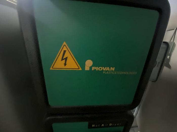 Used 2000 Piovan DS406 Desiccant Dryer System