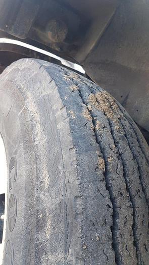 Used 2000 INTERNATIONAL-IHC 4900 Series Tandem Axle Deck Truck