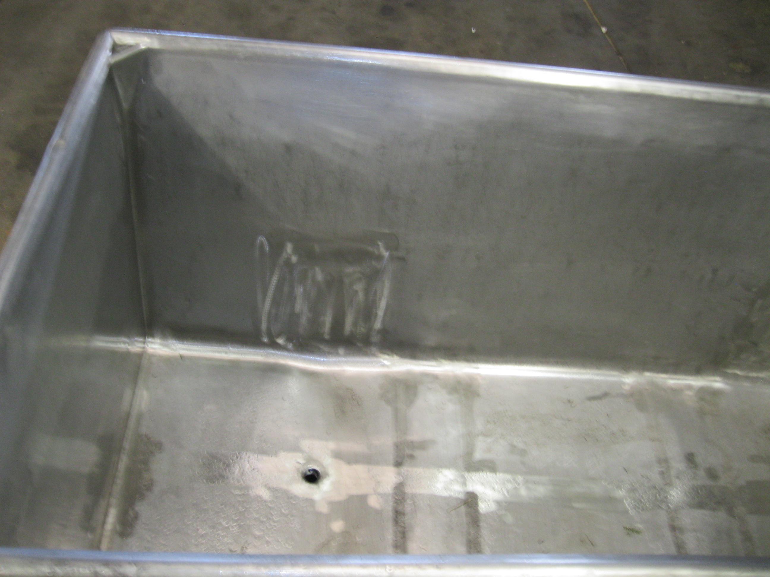 Used 300 GALLON HORIZONTAL S.S. TUB
