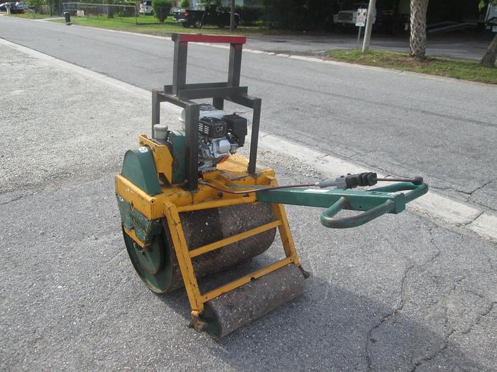 Used Kesmac KTR 30 Turf-Sod Roller