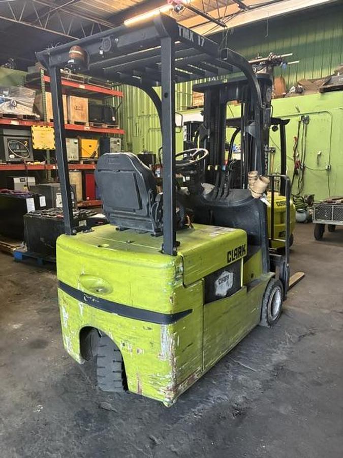 Used 2019 Clark TMX17