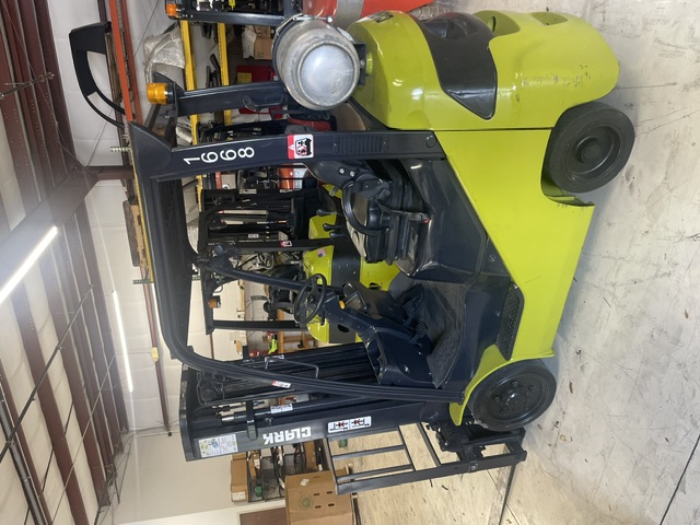 Used 2021 Clark S25CL