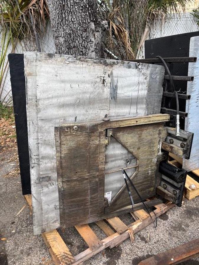 Used 2013 Long Reach LCC25NSB4048STD0A0