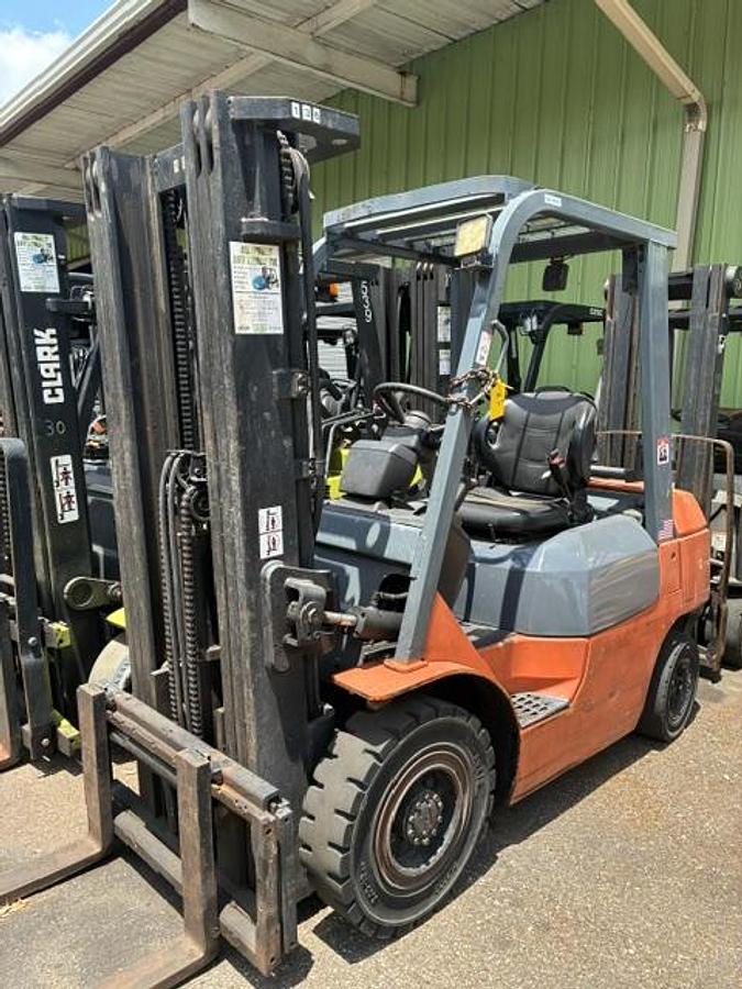Used 2002 Toyota 7FGU25