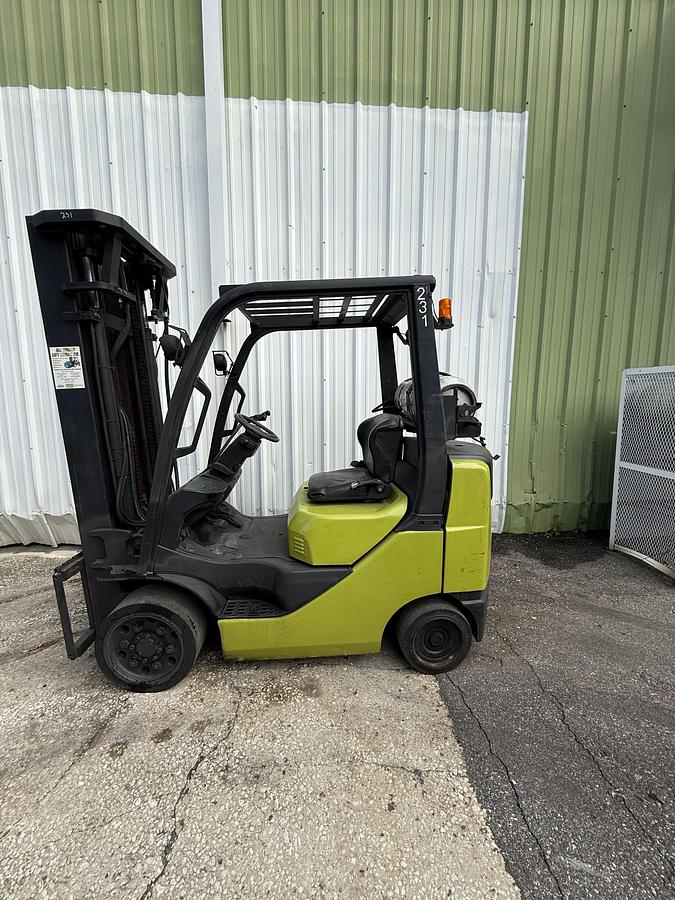 Used Toyota IC-Cushion Tires 6,000lbs Capacity