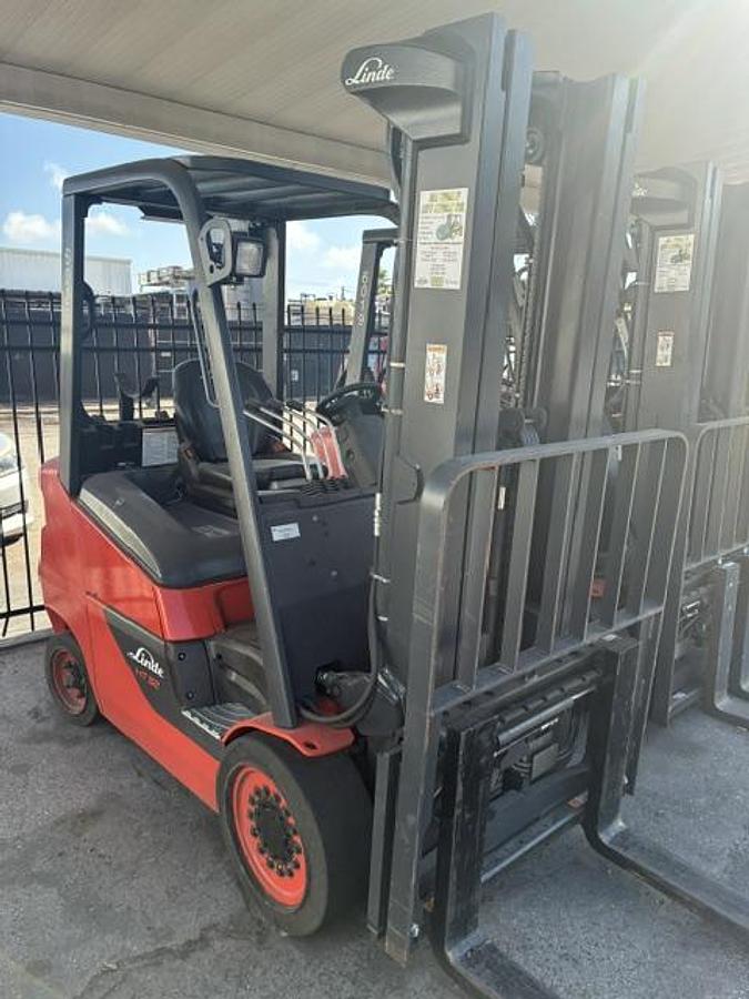 Used 2024 Linde HT32CT