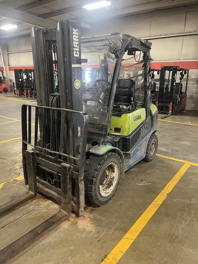 Used 2016 Clark C30L