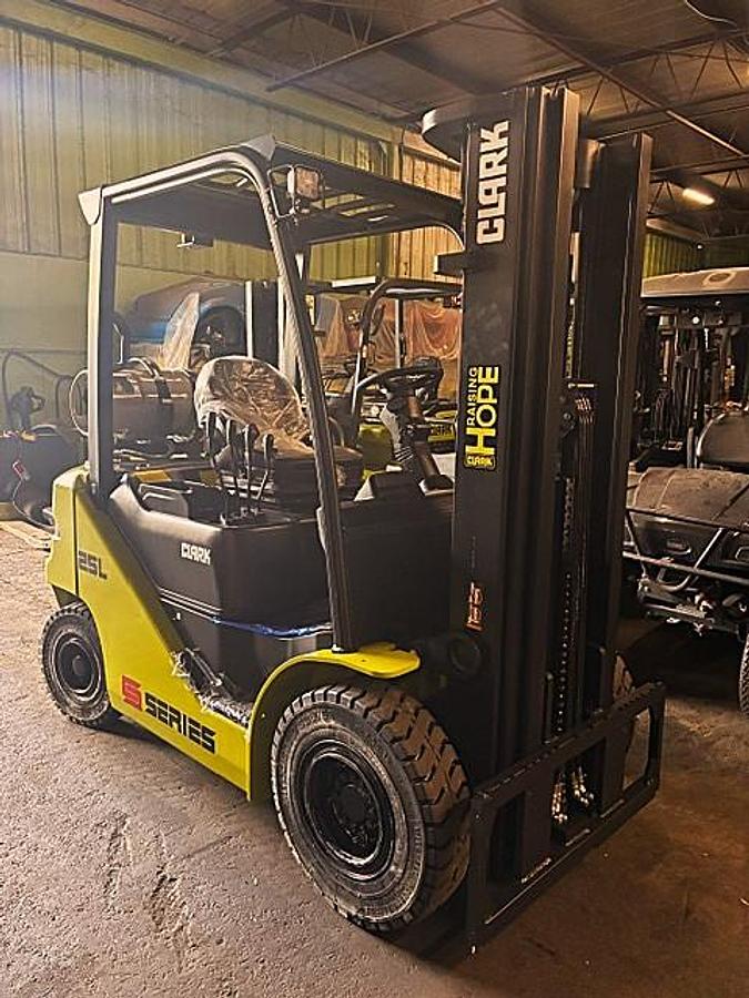 2026 Clark S25L