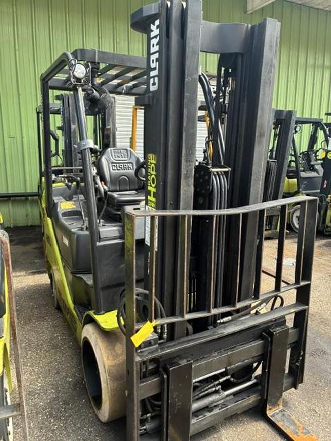 Used 2019 Clark S25CL