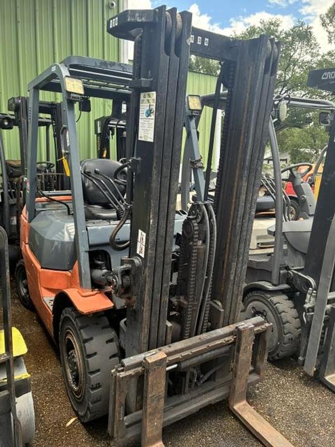 Used 2002 Toyota 7FGU25