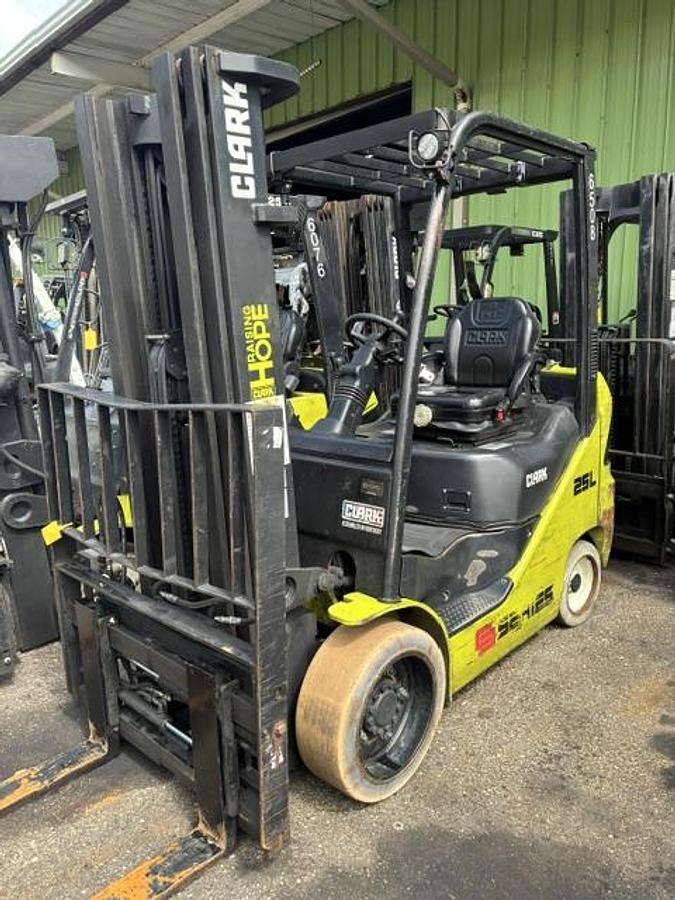 Used 2019 Clark S25CL