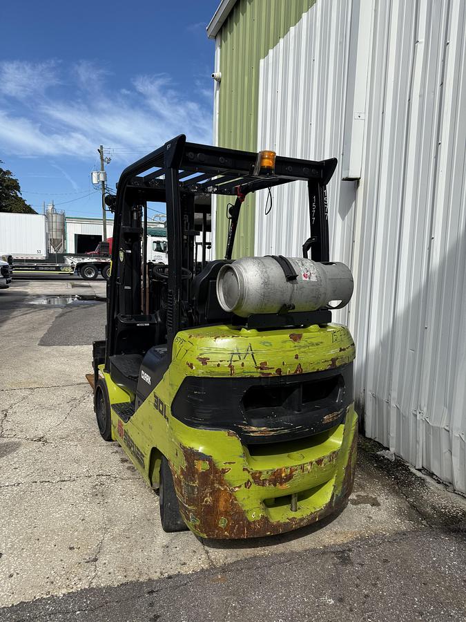 Used Clark IC-Cushion Tires 6,000lbs Capacity