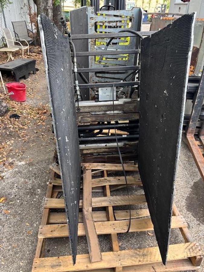 Used 2013 Long Reach LCC25NSB4048STD0A0