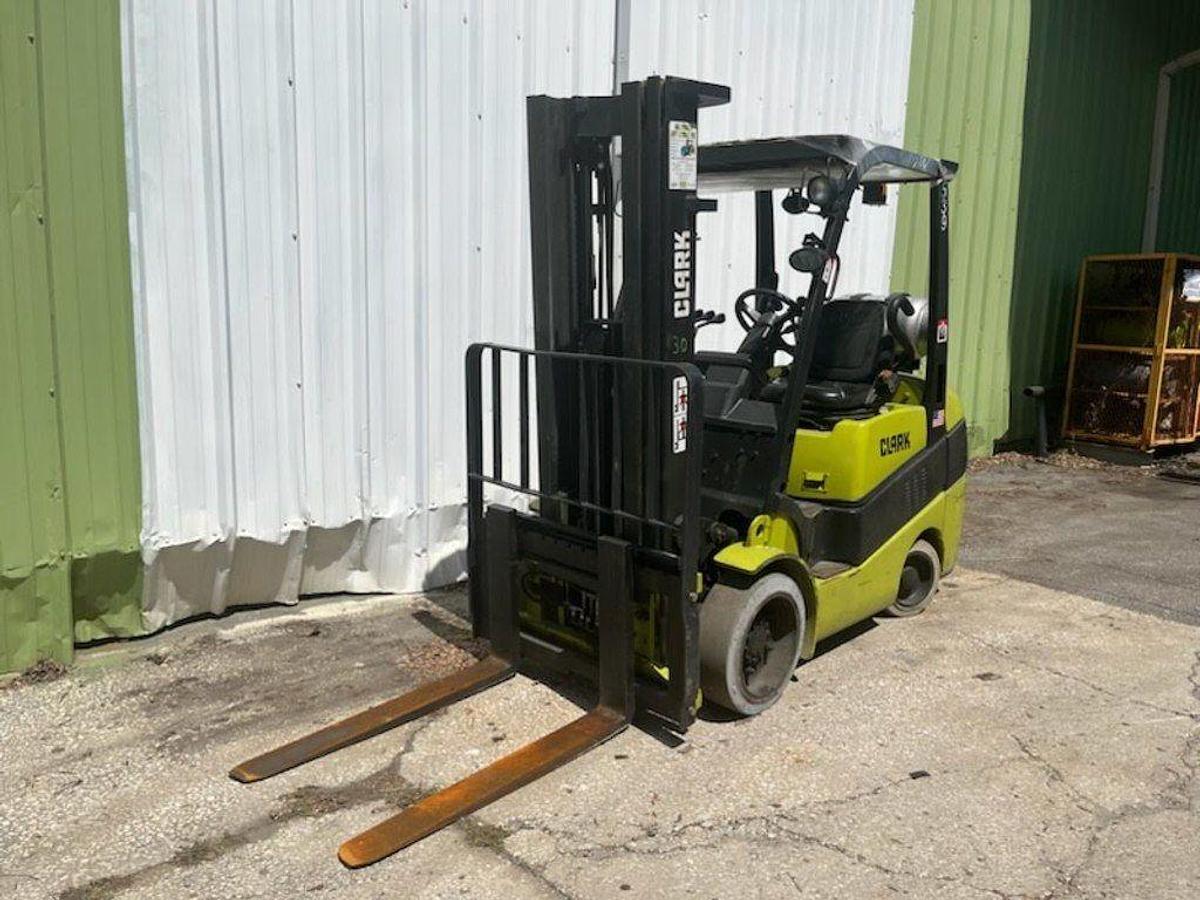 Used 2011 Clark C232L