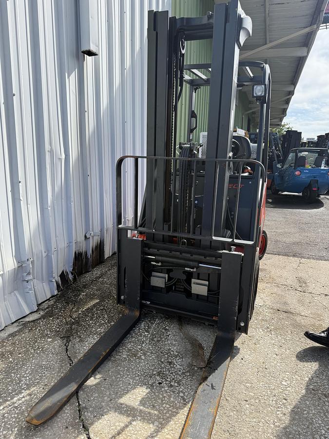 Used Linde IC-Cushion Tires 6,500lbs Capacity