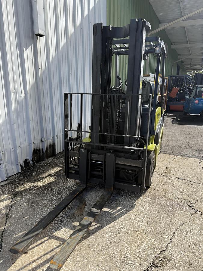 Used Clark IC-Cushion Tires 5,000lbs Capacity