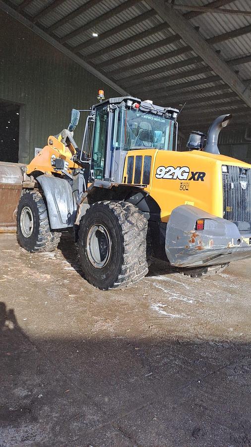 Used 2021 Case  921G