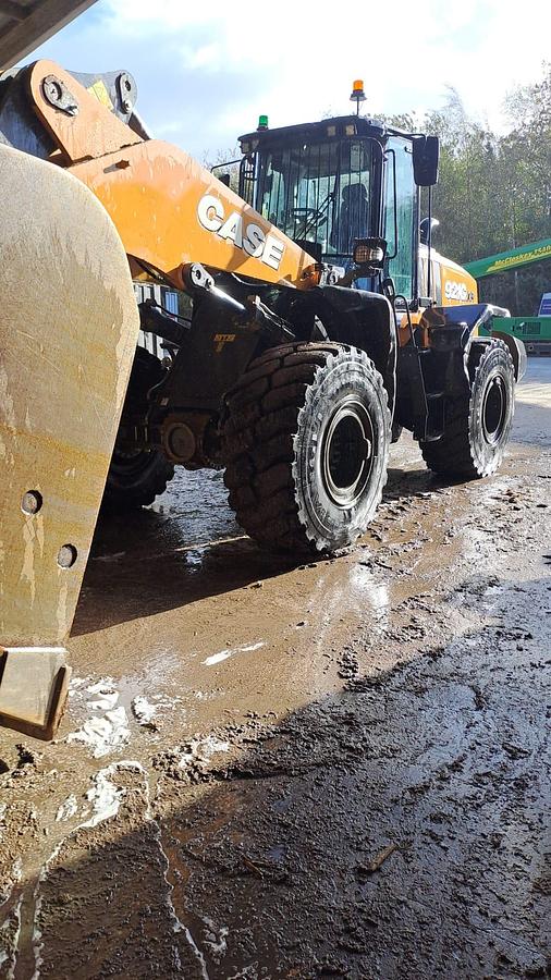 Used 2021 Case  921G