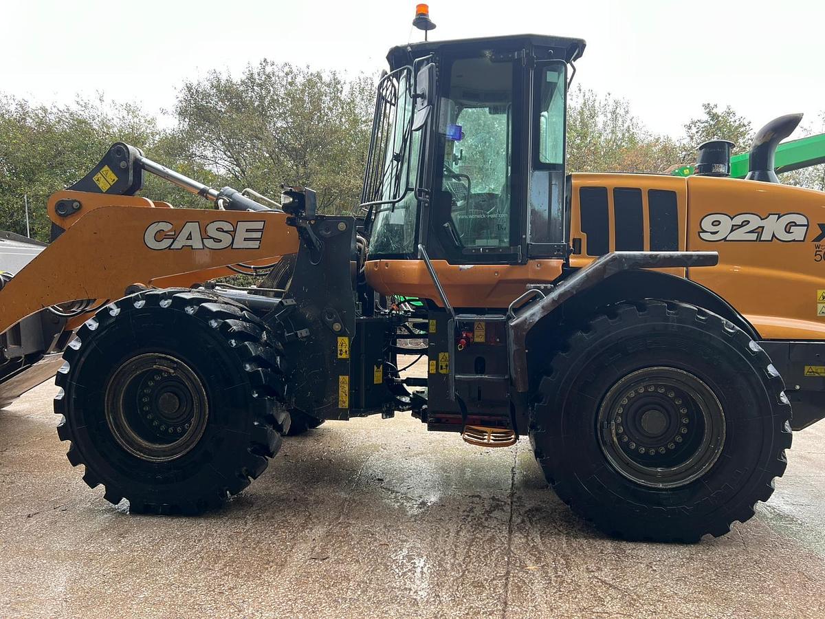Used 2021 Case 921G