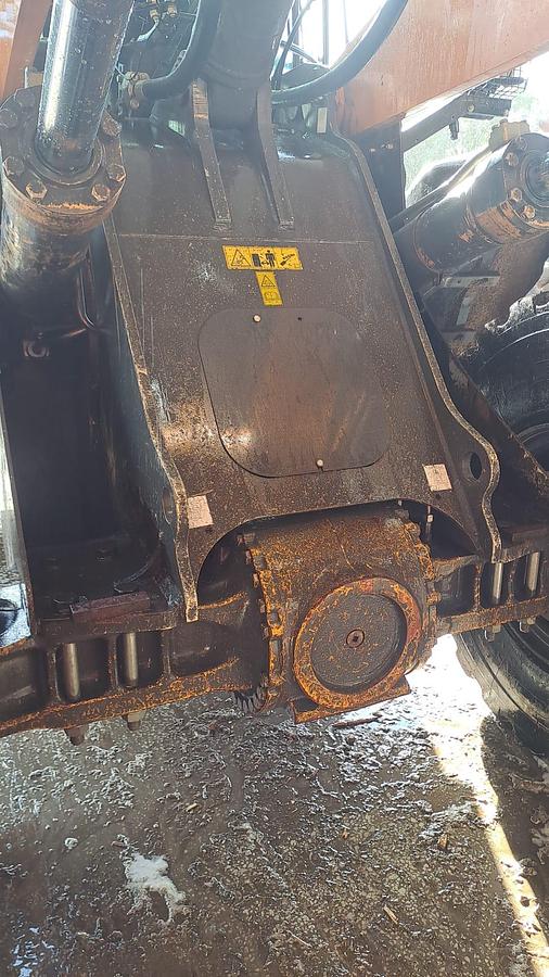 Used 2021 Case  921G