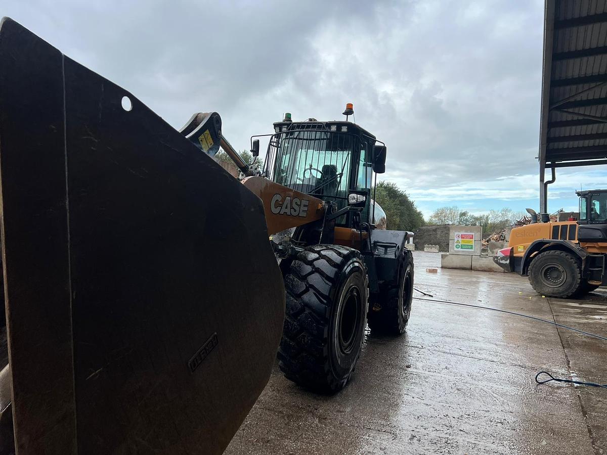 Used 2021 Case 921G